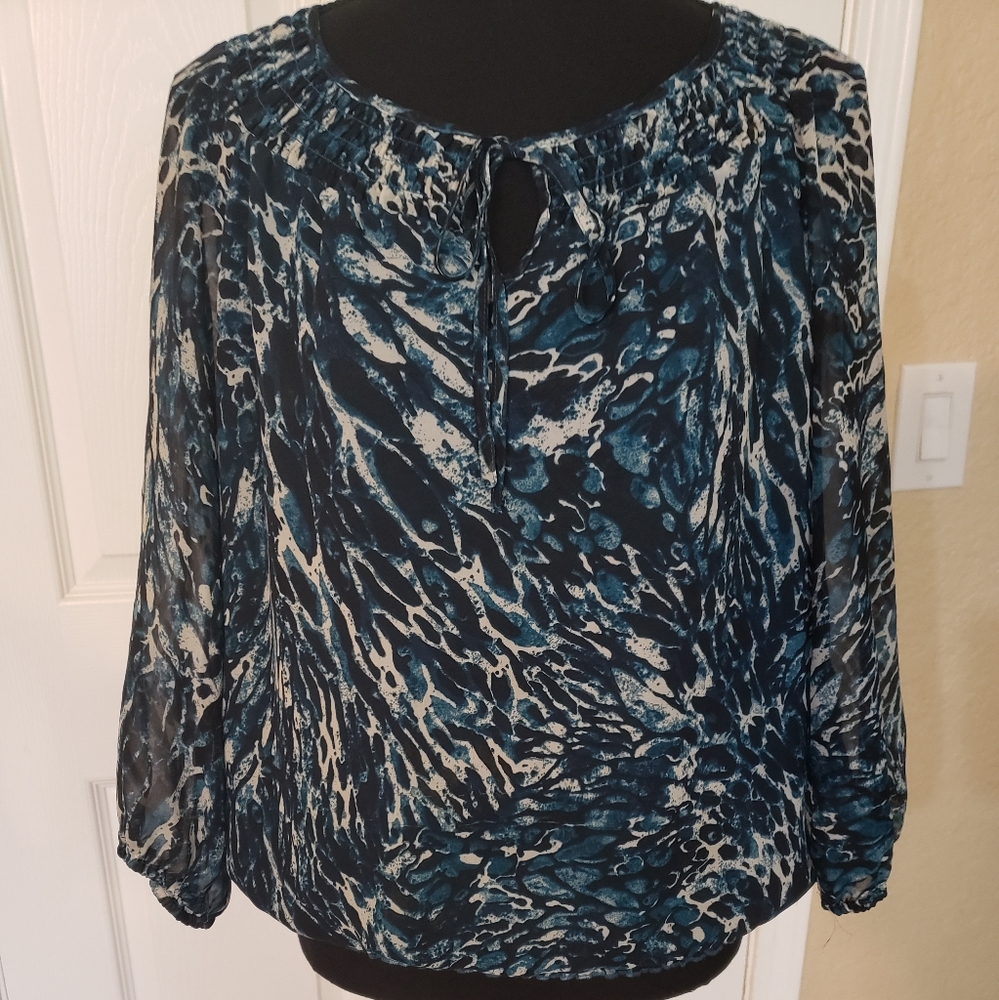 3/$15 Apt.9 Top